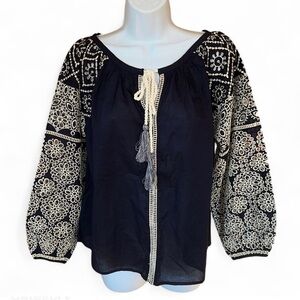Lucky & Coco Women’s Boho Peasant Blouse Navy w/ White Embroidered Accents Sz S